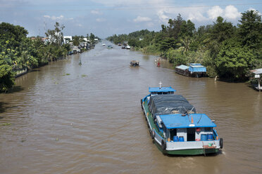 Vietnam, Mekong, Frachtschiff im Mekong-Delta - JWAF000261