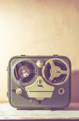 Old vintage tape recorder - DEGF000386