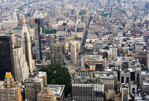 USA, New York City, Manhattan, Blick vom Empire State Building - GEMF000115