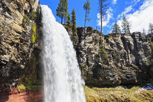 USA, Oregon, Landkreis Deschutes, Tumalo Creek, Tumalo Falls - FOF007850