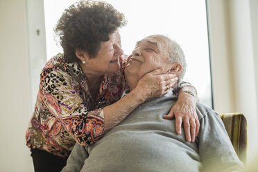 Happy senior couple at home - UUF003565