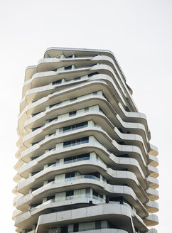 Deutschland, Hamburg, Marco Polo Tower in der Hafencity - KRPF001371