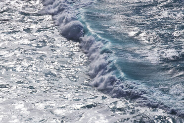 Portugal, Algarve, Atlantic Ocean, wave - MRF001534