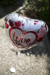 Herzförmiger Heliumballon mit der Aufschrift 'I Love You' - ASCF000059