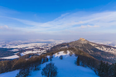 Germany, Baden-Wuerttemberg, View to Hohenzollern Castle in winter - WDF002989
