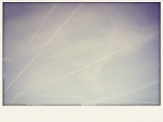 Germany, Euskirchen, Vapour trails - MYF000964