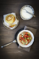 Aloo Tikki, Limettenjoghurt und Balsamico-Linsensalat - EVGF001377