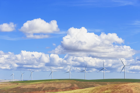 USA, Idaho, Palouse, Windpark, Getreidefelder, lizenzfreies Stockfoto