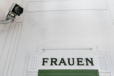 Austria, Vienna, CCTV camera at ladies' room in subway station - EJWF000703