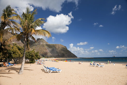 Spain, Canary Islands, Tenerife, beach Playa de Las Teresitas - PCF000111