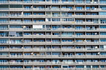 Austria, Vienna, detail of an apartment building - EJWF000714