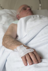 Hand of a senior man after surgery - RAEF000103