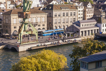 Schweiz, Zürich, Blick zum Limmatquai - WDF003014