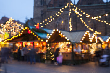 Deutschland, Bremen, Weihnachtsmarkt auf dem Marktplatz - WIF001619