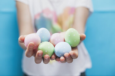 Woman holding Easter eggs - BZF000086
