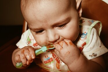 Boy, eating, Sydney, New South Wales, Australia - SBDF002785