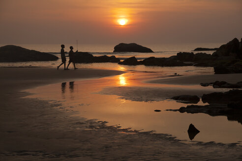 India, Karnataka, sunset at Kudle Beach near Gokarna - PCF000131