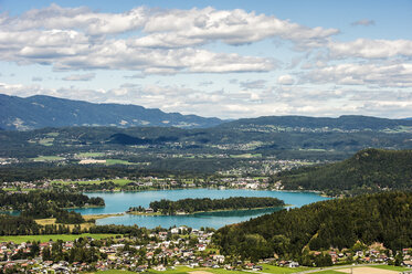 Austria, Carinthia, view on Lake Faak - HHF005271