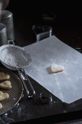 Heart-shaped shortbread sprinkled with icing sugar - ASF005526