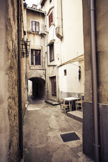 Croatia, Lovran, passageway in the old town - ANHF000007