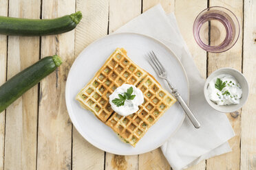 Courgette waffles with herbed curd cheese - ECF001796