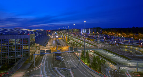 Germany, Hamburg, Terminal two at twilight - TIF000061