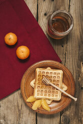 Breakfast with waffles, honey and orange slices - BZF000115