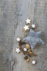 Cinnamon stars, spices, nuts and Christmas decoration - ASF005541