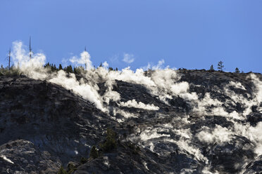 USA, Yellowstone National Park, Mountian, Forest fire - FOF007987