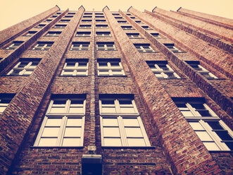 Germany, Duesseldorf, facade of an office building - HOHF001324