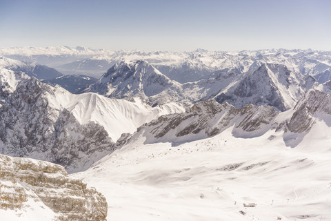 Deutschland, Bayern, Blick von der Zugspitze, lizenzfreies Stockfoto