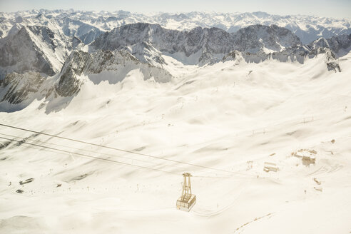 Deutschland, Bayern, Seilbahn auf der Zugspitze - FLF000858