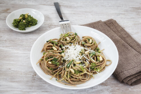 Dinkel-Vollkornspaghetti mit Bärlauchpesto - EVGF001654