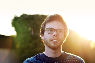 Portrait of young hipster wearing glasses - BRF001197