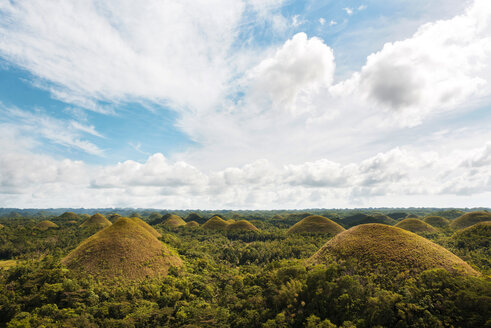Philippinen, Bohol, Blick auf die Chocolate Hills - GEM000192
