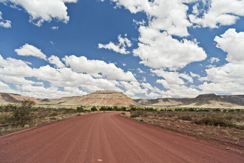 Namibia, Road through Namib desert - CLPF000109