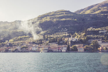 Italy, Lombardy, Province of Brescia, Lake Garda, View to Gargnano - LVF003268