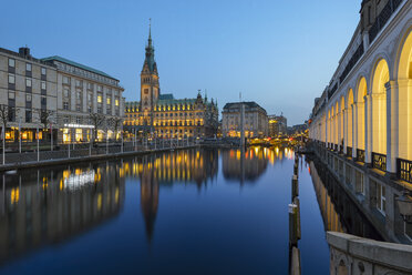 Germany, Hamburg, town hall and Little Alster in the evening - RJF000433