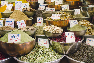 Iran, Shiraz, Spices at Vakil bazaar - FLF000956