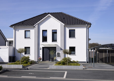 Germany, Langenfeld, new built one-family house - GUFF000103