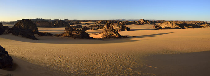 Algerien, Sahara, Nationalpark Tassili N'Ajjer, Blick über das Gebiet Timghas - ESF001572