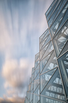 Deutschland, Dessau, Glasfassade des Bundesumweltamtes - ASC000136