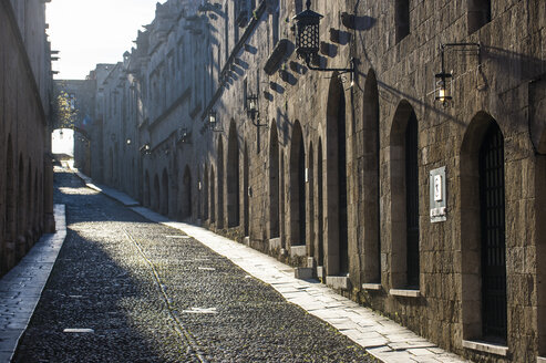 Greece, Rhodes, The cobblestoned Street of the Knights in the old town - RUNF000021