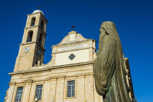 Griechenland, Kreta, Chania, Kirche und Statue - RUNF000054