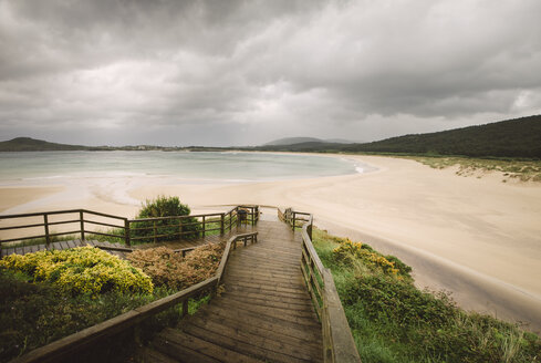 Spain, Galicia, Ferrol, San Jorge beach on a rainy day - RAEF000184