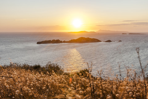 Griechenland, Korfu, Afionas, Sonnenuntergang an der Küste, lizenzfreies Stockfoto