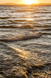 Griechenland, Korfu, Abendsonne über dem Meer - EGBF000056