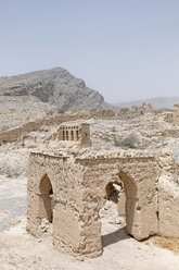 Oman, Tanuf, zerstörte Lehmhaussiedlung - HLF000882