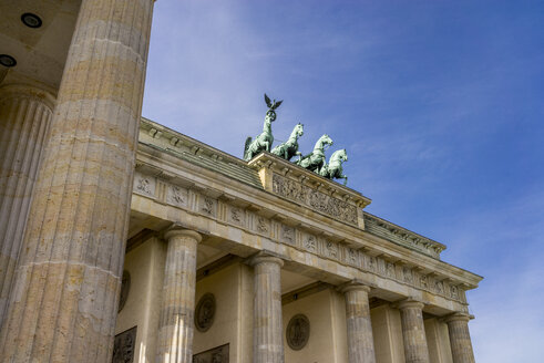 Deutschland, Berlin, Berlin-Mitte, Brandenburger Tor, Quadriga - EGBF000071