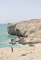 Oman, Ras al-Jinz, Steilküste und Golf von Oman - HLF000899